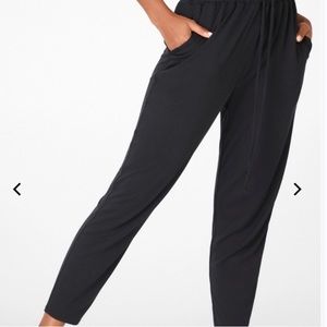 NWT Fabletics Blaine Jogger SMALL